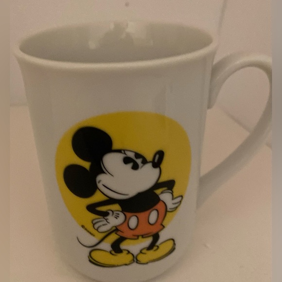 Vintage Mickey Mouse Walt Disney World /Disneyland Coffee Mug - Picture 1 of 2
